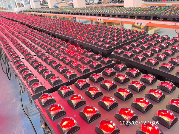 矩陣燈生產(chǎn)圖片