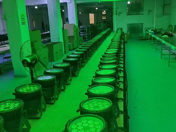 防水帕燈生產(chǎn)圖片