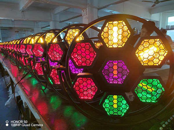 復(fù)古燈生產(chǎn)老化圖片